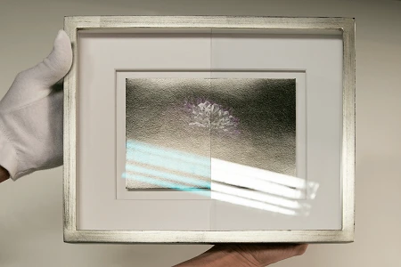 anti-reflective glass